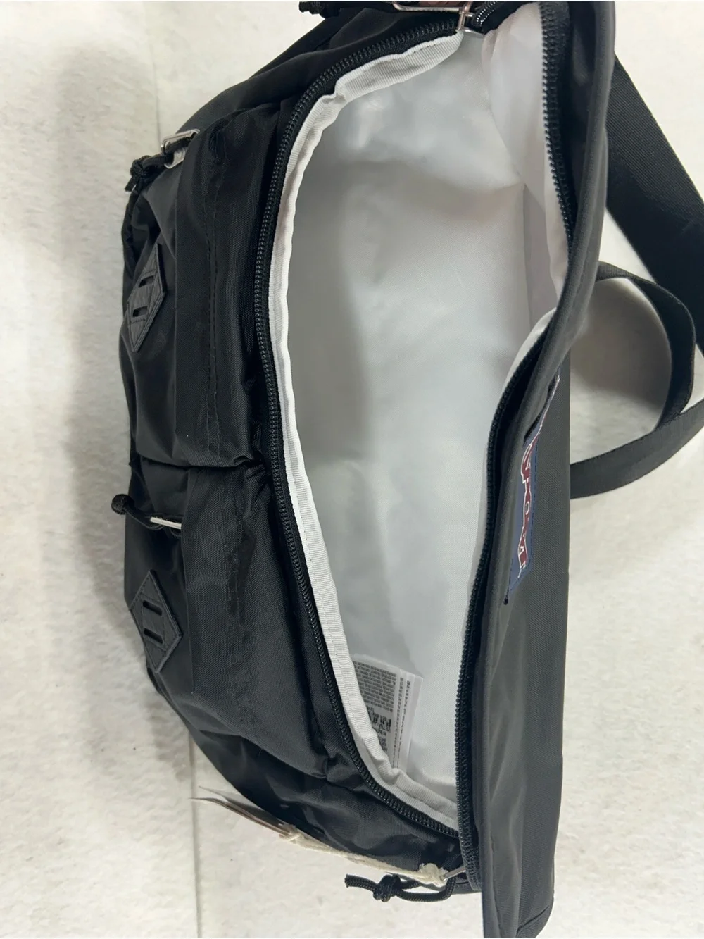 JanSport Larimer Crossbody Bag Black NWT Messenger Shoulder Bag JS0A4QV5008